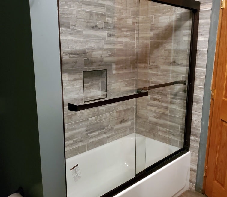 Full Bath Modern