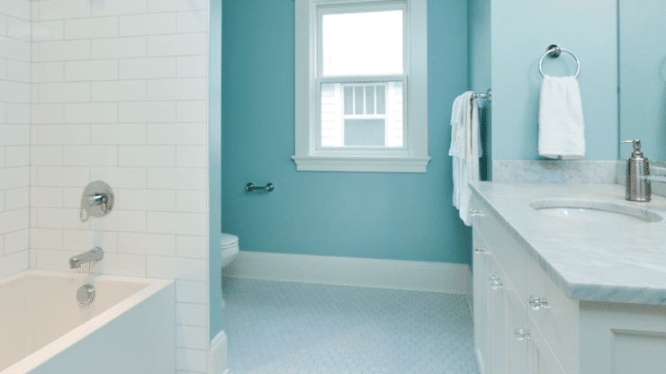 Full Bathroom 17